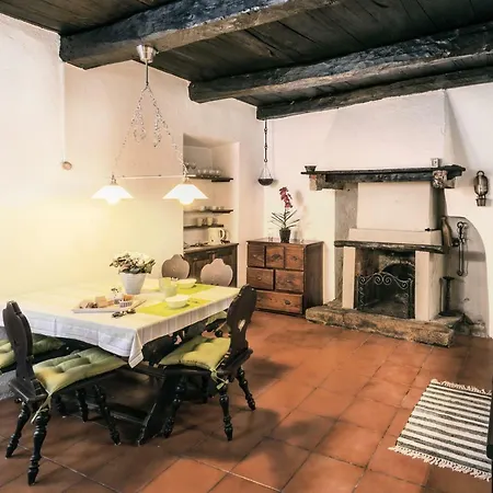 Casa Beatrice Pella